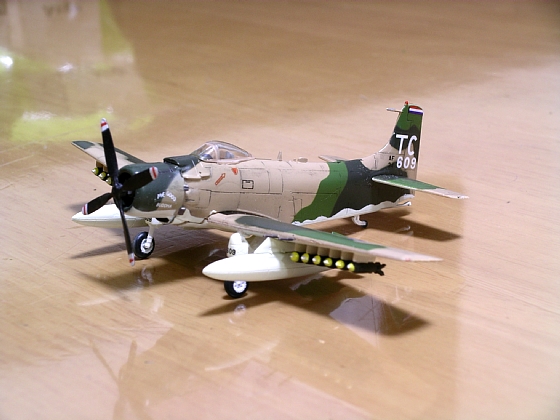 A-1H スカイレイダー 1/144 WING KIT COLLECTION 6 Amazon.co.jp: F-toys エフトイズ 1/144 ウイングキット